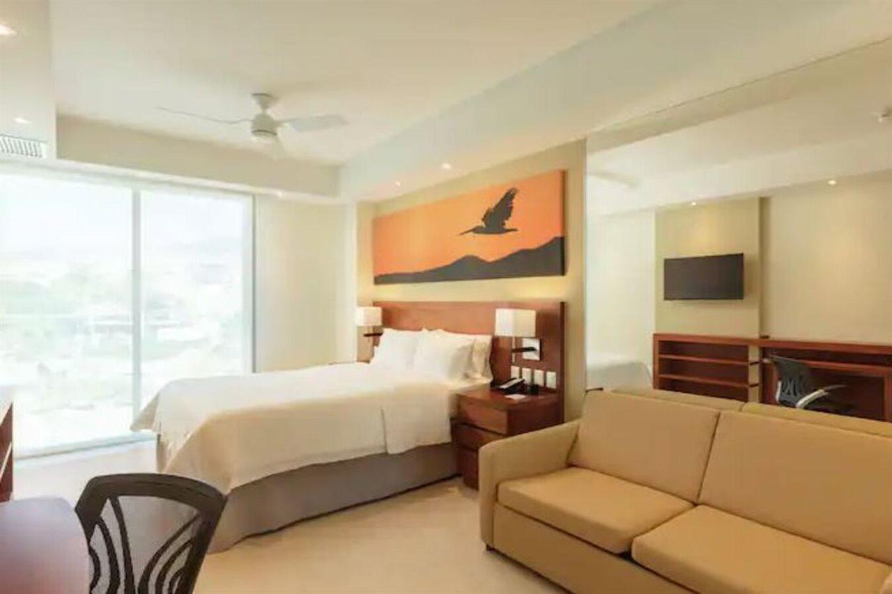 Hampton Inn & Suites By Hilton Los Cabos San José del Cabo Екстериор снимка