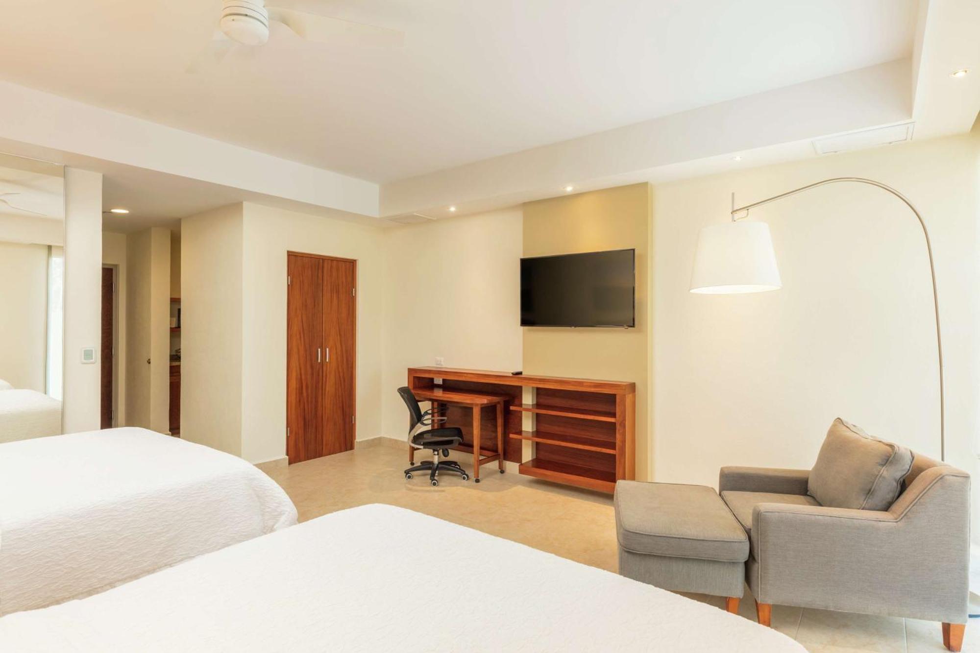 Hampton Inn & Suites By Hilton Los Cabos San José del Cabo Екстериор снимка