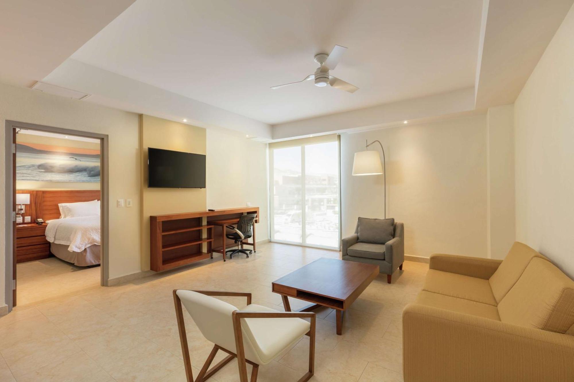 Hampton Inn & Suites By Hilton Los Cabos San José del Cabo Екстериор снимка