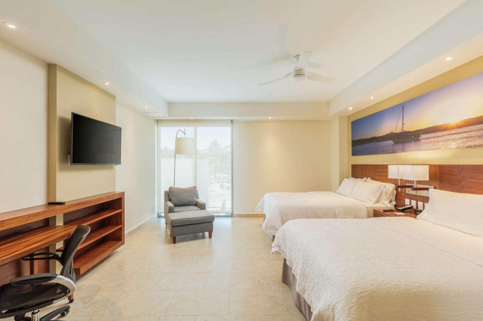 Hampton Inn & Suites By Hilton Los Cabos San José del Cabo Екстериор снимка