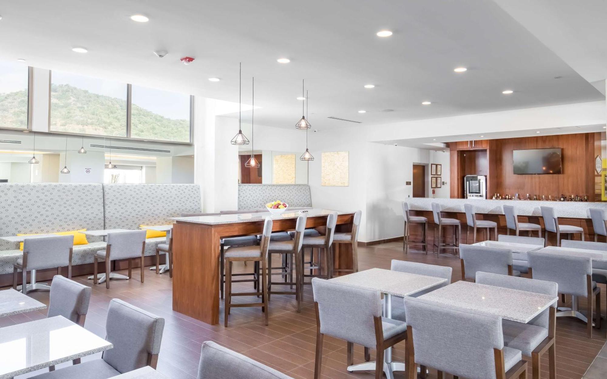 Hampton Inn & Suites By Hilton Los Cabos San José del Cabo Екстериор снимка