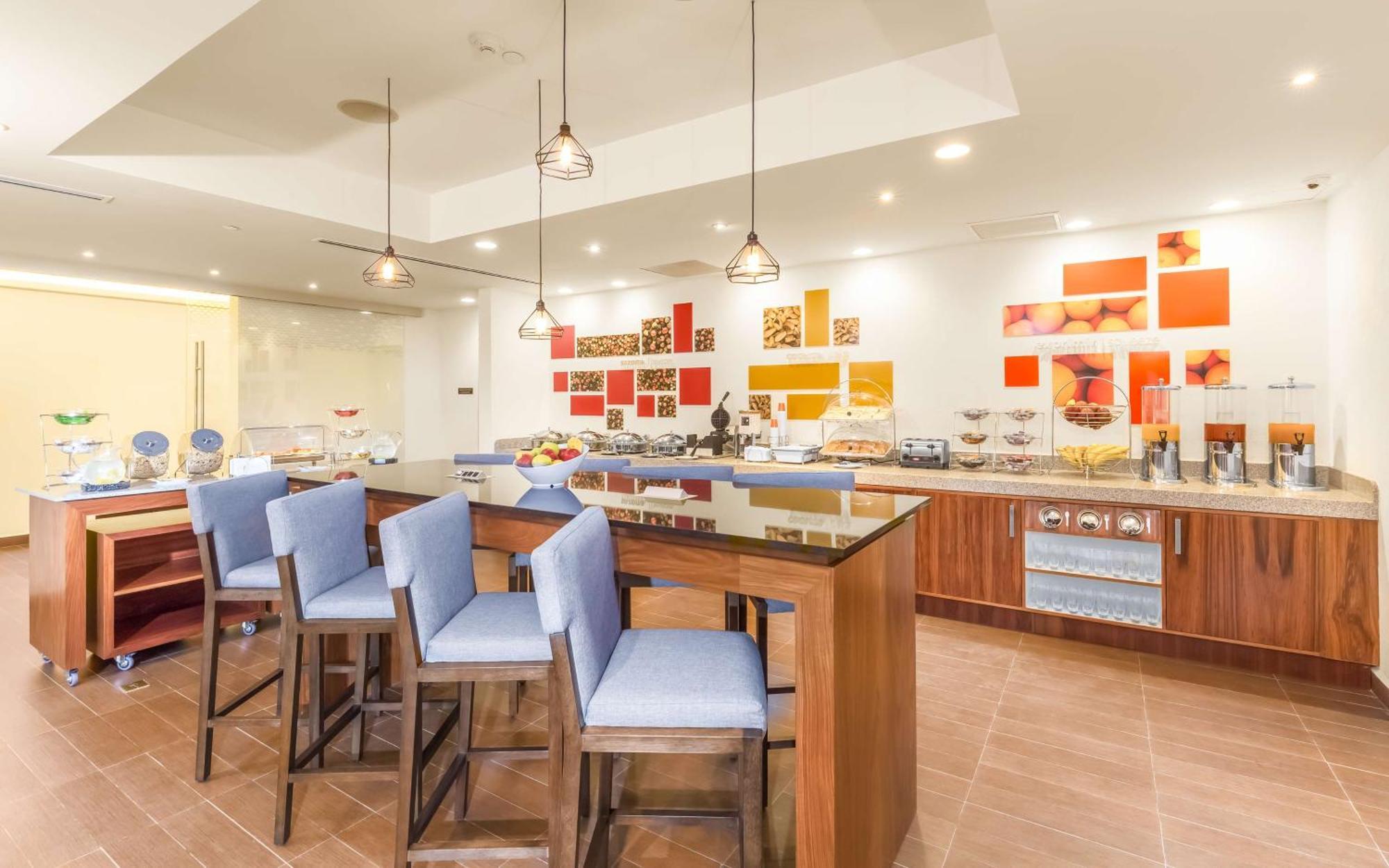 Hampton Inn & Suites By Hilton Los Cabos San José del Cabo Екстериор снимка